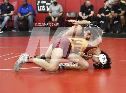 Thumbnail 2 in Bell Gardens & Hueneme vs La Canada (CIF Southern Section Wrestling Championships) photogallery.
