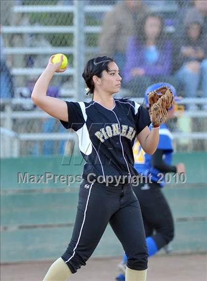 Thumbnail 1 in Del Campo vs. Pioneer (CIF SJS D3 Playoffs) photogallery.