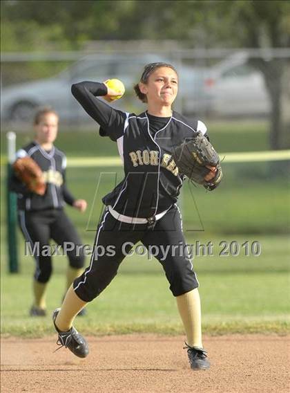 Thumbnail 3 in Del Campo vs. Pioneer (CIF SJS D3 Playoffs) photogallery.