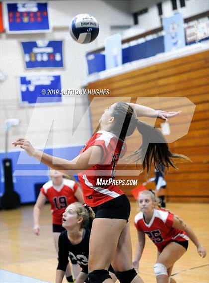 Thumbnail 2 in Mineola Vs Bayport Blue Point (Long Beach Invitational) photogallery.