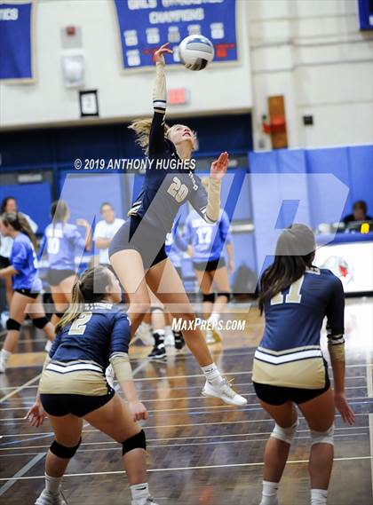 Thumbnail 2 in Mineola Vs Bayport Blue Point (Long Beach Invitational) photogallery.