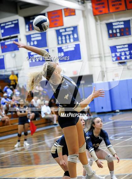 Thumbnail 3 in Mineola Vs Bayport Blue Point (Long Beach Invitational) photogallery.