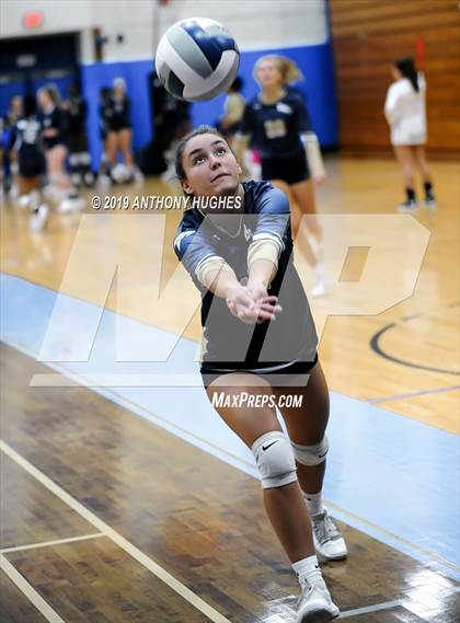 Thumbnail 3 in Mineola Vs Bayport Blue Point (Long Beach Invitational) photogallery.