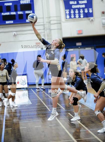 Thumbnail 1 in Mineola Vs Bayport Blue Point (Long Beach Invitational) photogallery.