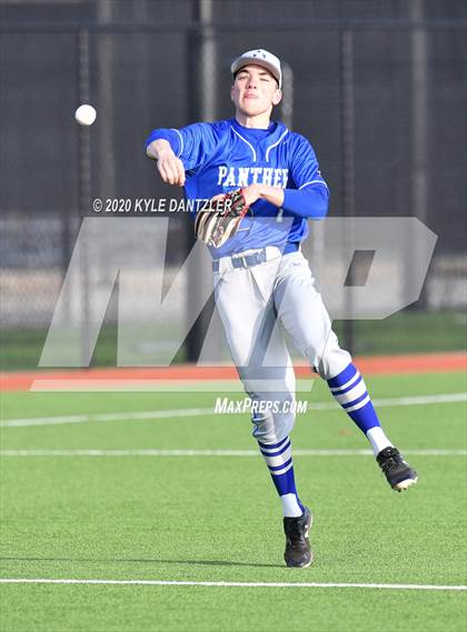 Thumbnail 2 in Rains vs Van Alstyne (Anna Tournament) photogallery.