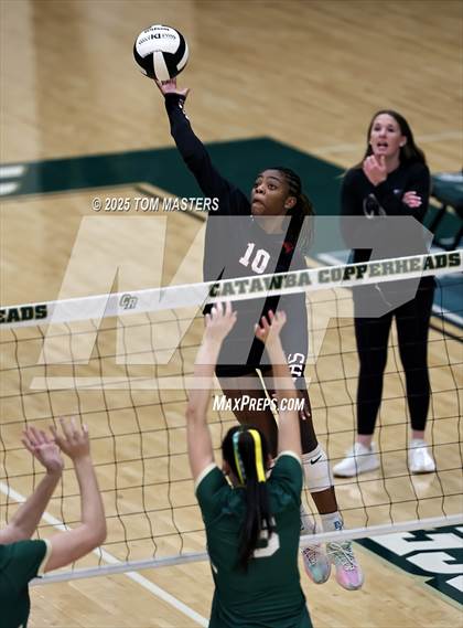 Thumbnail 3 in Hillcrest @ Catawba Ridge (SCHSL 5AD2 Round 2) photogallery.