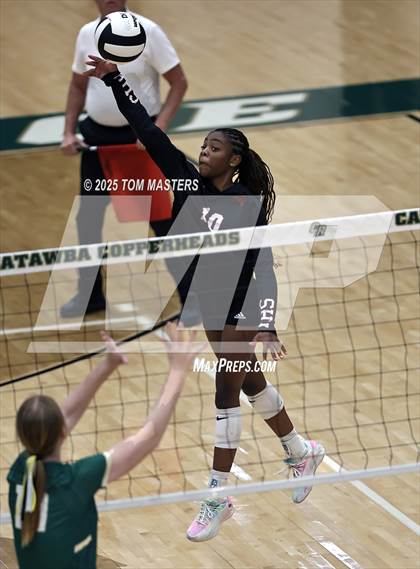 Thumbnail 1 in Hillcrest @ Catawba Ridge (SCHSL 5AD2 Round 2) photogallery.