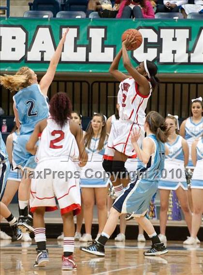 Thumbnail 1 in Mount Miguel vs Our Lady of Peace (CIF SDS D3 Final) photogallery.