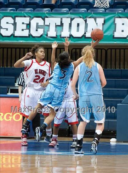 Thumbnail 3 in Mount Miguel vs Our Lady of Peace (CIF SDS D3 Final) photogallery.
