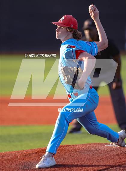 Thumbnail 3 in Grand Oaks vs Oak Ridge (Battle of the Oaks) photogallery.