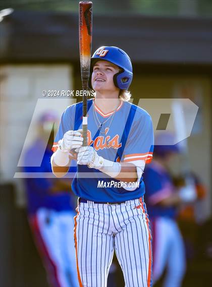 Thumbnail 1 in Grand Oaks vs Oak Ridge (Battle of the Oaks) photogallery.