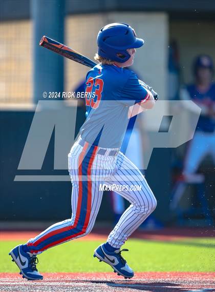 Thumbnail 1 in Grand Oaks vs Oak Ridge (Battle of the Oaks) photogallery.