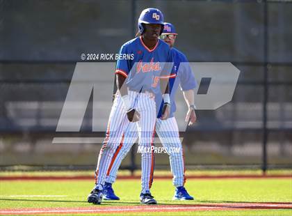 Thumbnail 2 in Grand Oaks vs Oak Ridge (Battle of the Oaks) photogallery.