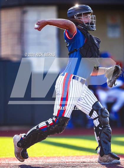 Thumbnail 2 in Grand Oaks vs Oak Ridge (Battle of the Oaks) photogallery.