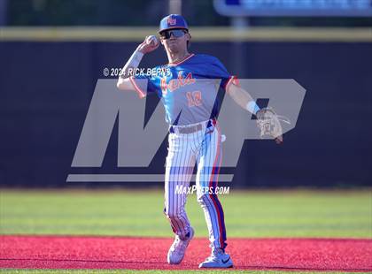 Thumbnail 1 in Grand Oaks vs Oak Ridge (Battle of the Oaks) photogallery.