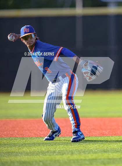 Thumbnail 1 in Grand Oaks vs Oak Ridge (Battle of the Oaks) photogallery.