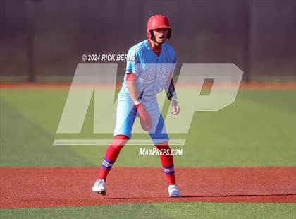 Thumbnail 2 in Grand Oaks vs Oak Ridge (Battle of the Oaks) photogallery.