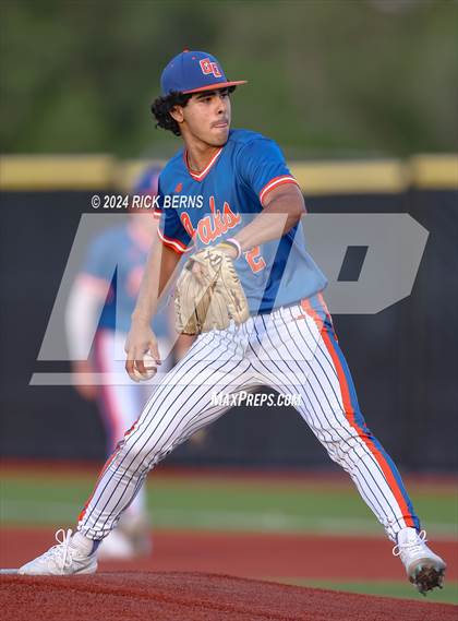 Thumbnail 1 in Grand Oaks vs Oak Ridge (Battle of the Oaks) photogallery.