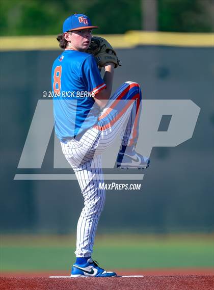 Thumbnail 1 in Grand Oaks vs Oak Ridge (Battle of the Oaks) photogallery.