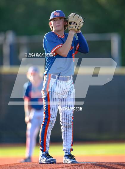 Thumbnail 1 in Grand Oaks vs Oak Ridge (Battle of the Oaks) photogallery.