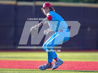 Thumbnail 3 in Grand Oaks vs Oak Ridge (Battle of the Oaks) photogallery.