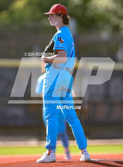 Thumbnail 3 in Grand Oaks vs Oak Ridge (Battle of the Oaks) photogallery.