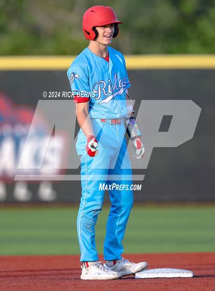 Thumbnail 2 in Grand Oaks vs Oak Ridge (Battle of the Oaks) photogallery.