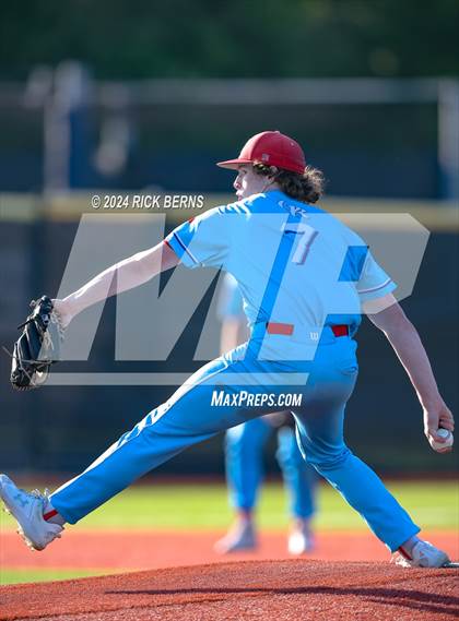 Thumbnail 2 in Grand Oaks vs Oak Ridge (Battle of the Oaks) photogallery.