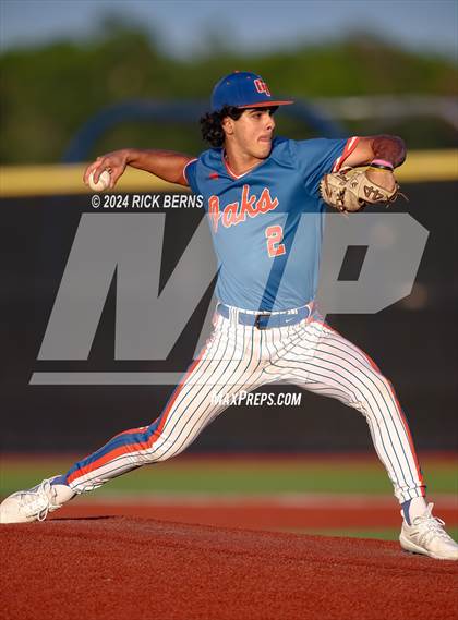 Thumbnail 3 in Grand Oaks vs Oak Ridge (Battle of the Oaks) photogallery.