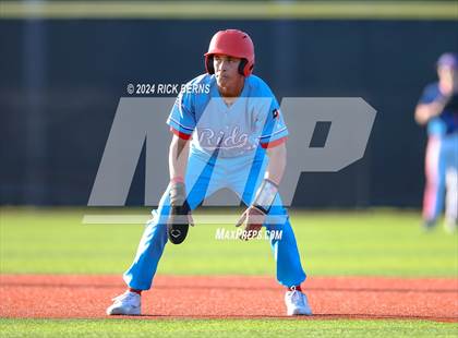 Thumbnail 1 in Grand Oaks vs Oak Ridge (Battle of the Oaks) photogallery.