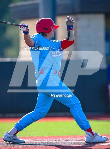 Thumbnail 3 in Grand Oaks vs Oak Ridge (Battle of the Oaks) photogallery.