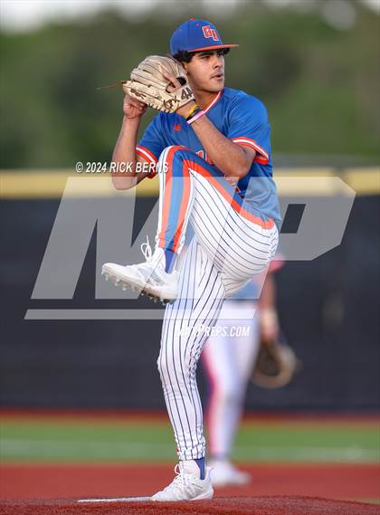 Thumbnail 3 in Grand Oaks vs Oak Ridge (Battle of the Oaks) photogallery.