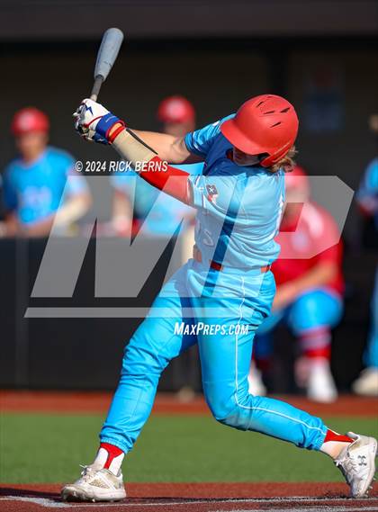 Thumbnail 3 in Grand Oaks vs Oak Ridge (Battle of the Oaks) photogallery.