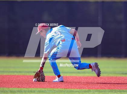 Thumbnail 2 in Grand Oaks vs Oak Ridge (Battle of the Oaks) photogallery.