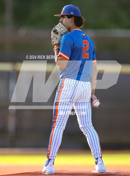 Thumbnail 2 in Grand Oaks vs Oak Ridge (Battle of the Oaks) photogallery.