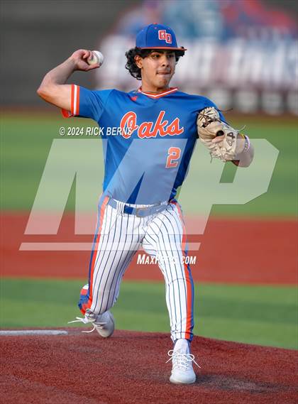 Thumbnail 3 in Grand Oaks vs Oak Ridge (Battle of the Oaks) photogallery.