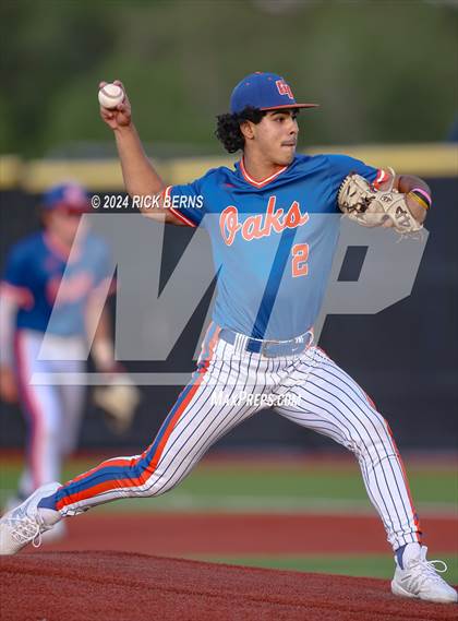 Thumbnail 2 in Grand Oaks vs Oak Ridge (Battle of the Oaks) photogallery.