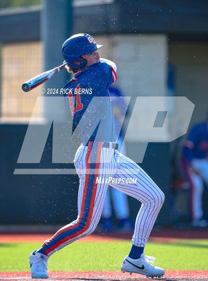 Thumbnail 3 in Grand Oaks vs Oak Ridge (Battle of the Oaks) photogallery.