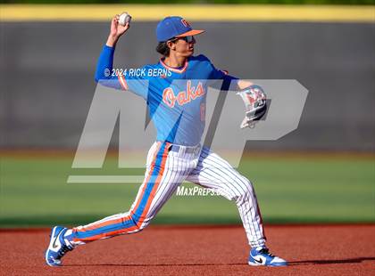 Thumbnail 3 in Grand Oaks vs Oak Ridge (Battle of the Oaks) photogallery.