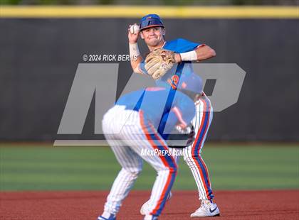 Thumbnail 3 in Grand Oaks vs Oak Ridge (Battle of the Oaks) photogallery.