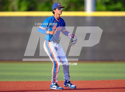 Thumbnail 2 in Grand Oaks vs Oak Ridge (Battle of the Oaks) photogallery.