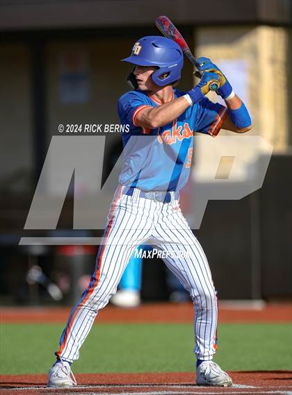 Thumbnail 3 in Grand Oaks vs Oak Ridge (Battle of the Oaks) photogallery.