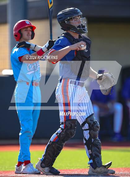 Thumbnail 1 in Grand Oaks vs Oak Ridge (Battle of the Oaks) photogallery.