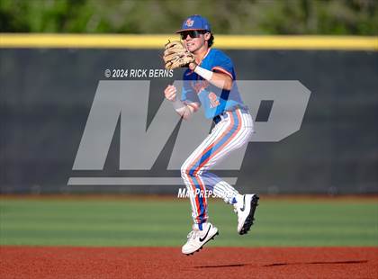 Thumbnail 3 in Grand Oaks vs Oak Ridge (Battle of the Oaks) photogallery.