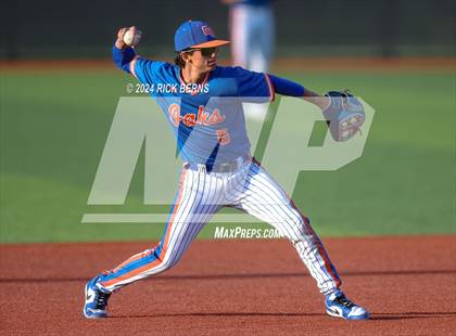 Thumbnail 1 in Grand Oaks vs Oak Ridge (Battle of the Oaks) photogallery.