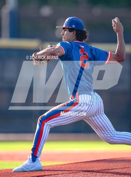 Thumbnail 3 in Grand Oaks vs Oak Ridge (Battle of the Oaks) photogallery.