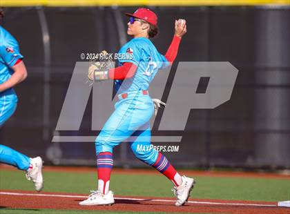 Thumbnail 1 in Grand Oaks vs Oak Ridge (Battle of the Oaks) photogallery.