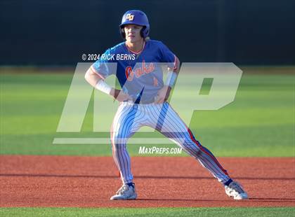 Thumbnail 2 in Grand Oaks vs Oak Ridge (Battle of the Oaks) photogallery.