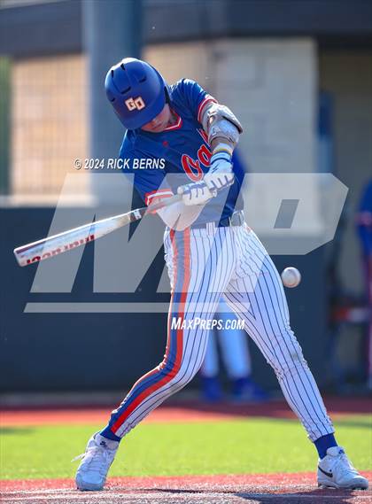 Thumbnail 2 in Grand Oaks vs Oak Ridge (Battle of the Oaks) photogallery.