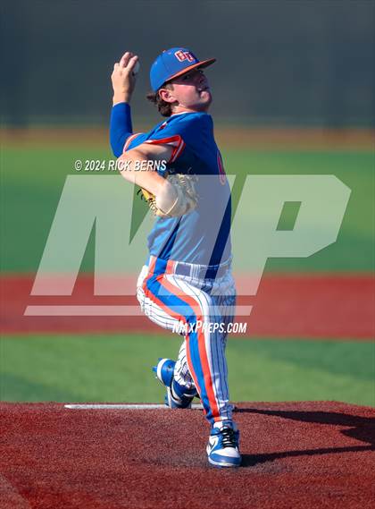 Thumbnail 2 in Grand Oaks vs Oak Ridge (Battle of the Oaks) photogallery.